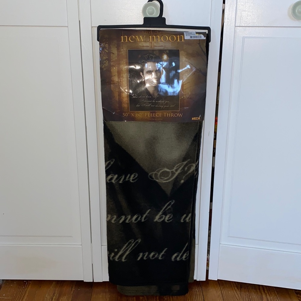 Twilight Saga: New Moon Edward Blanket